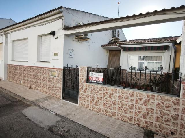 Chalet en venta en Riolobos, Cáceres