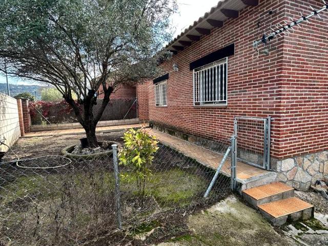 Chalet en venta en Robledo De Chavela, Madrid