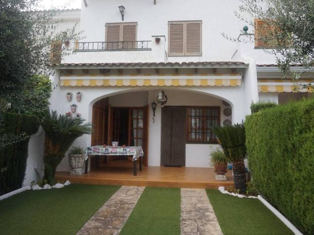 Villa en venta en Roda De Barà