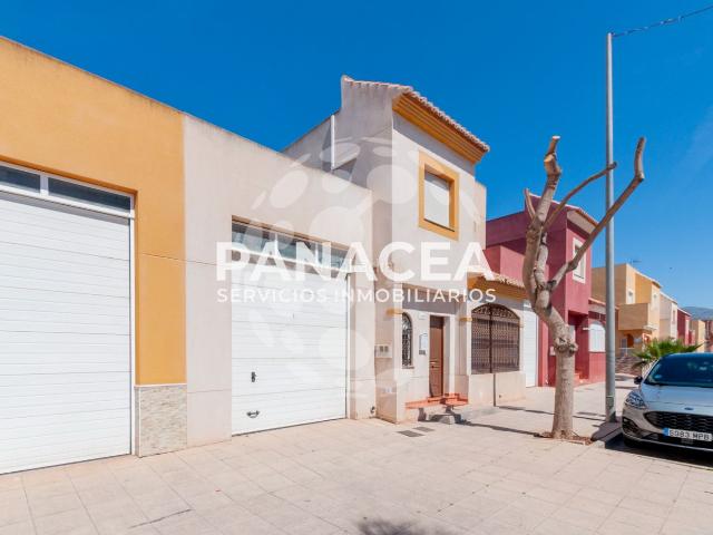 Chalet en venta en Vícar, Andalucía