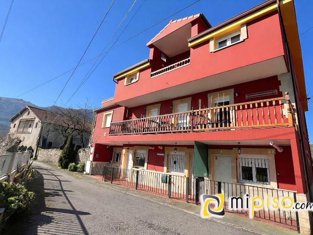 Chalet en venta en Riva, Ruesga