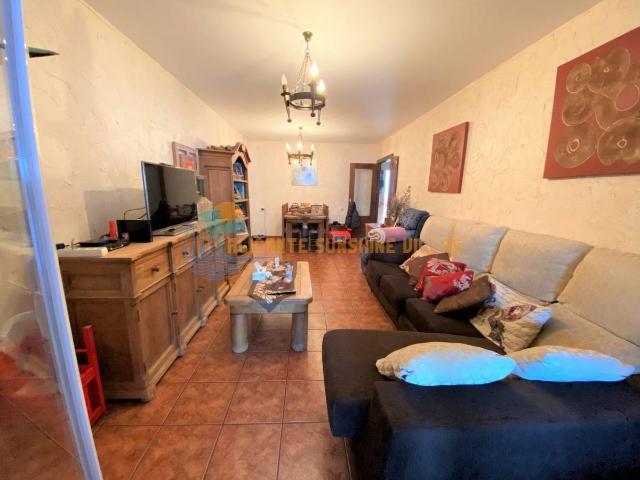 Chalet en venta en Cecilia Bartolomé (Mujeres Libres), l'Alt Vinalopó / El Alto Vinalopó