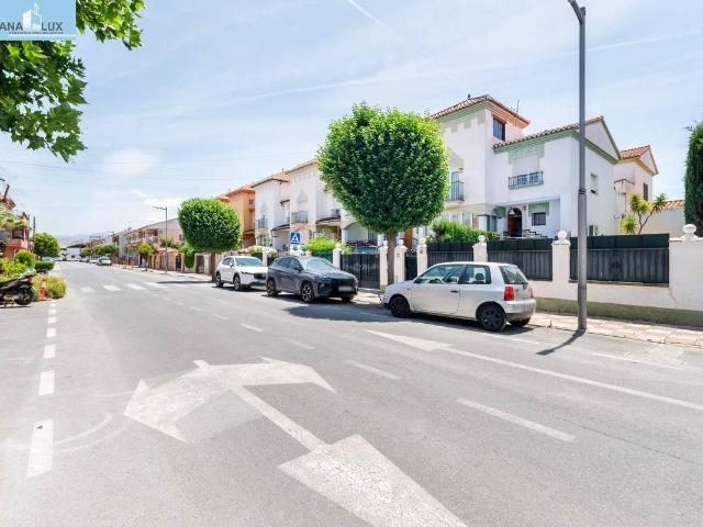 Villa en venta en Churriana De La Vega