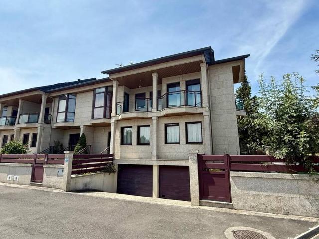 Villa en venta en San Cibrao Das Viñas, A Lagoa