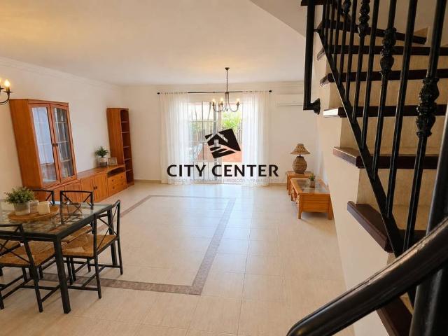 Chalet en venta en Los Cuervos, Granadilla de Abona