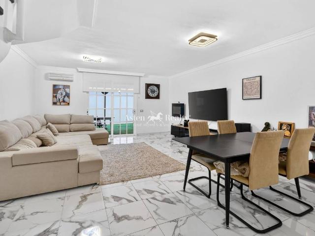 Chalet en venta en Los Cuervos, Granadilla de Abona