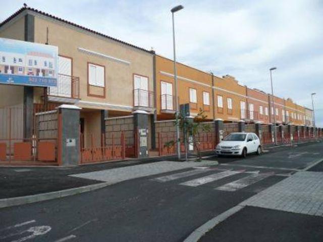 Chalet en venta en Los Cuervos, Granadilla de Abona