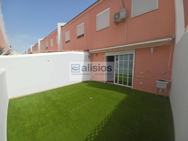 Chalet en venta en Los Cuervos, Granadilla de Abona