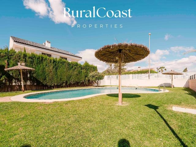 Villa en venta en San Juan De Alicante, Platja de Mutxavista