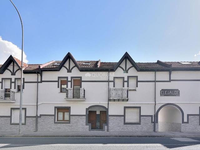 Chalet en venta en Ariz, Basauri