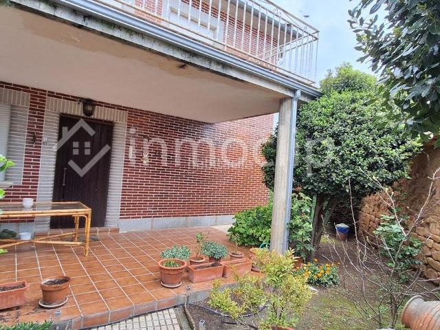 Villa en venta en San Morales