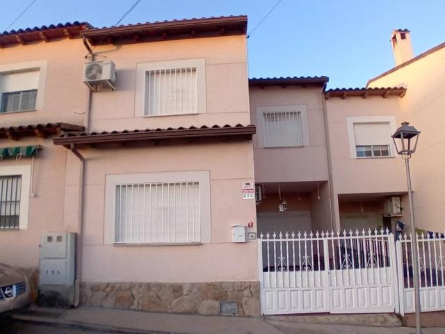 Villa en venta en San Román De Los Montes