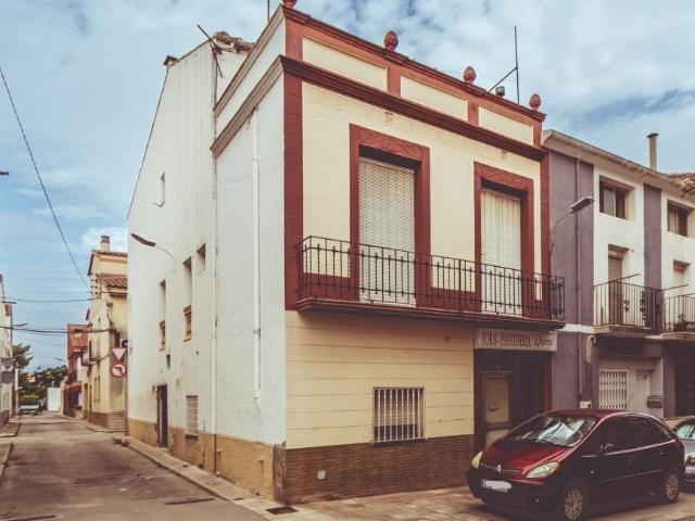 Villa en venta en Santa Bàrbara