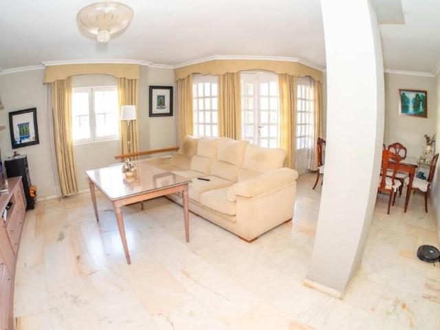 Chalet en venta en Barriada de León, Tomares