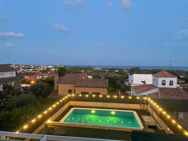 Villa en venta en Vilanova I La Geltrú, Centrevila
