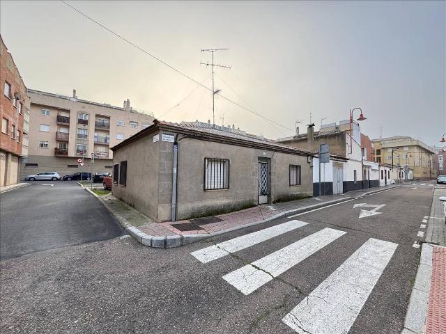 Chalet en venta en Valdelagua, Santa Marta De Tormes