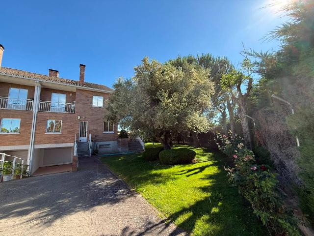 Chalet en venta en Valdelagua, Santa Marta De Tormes
