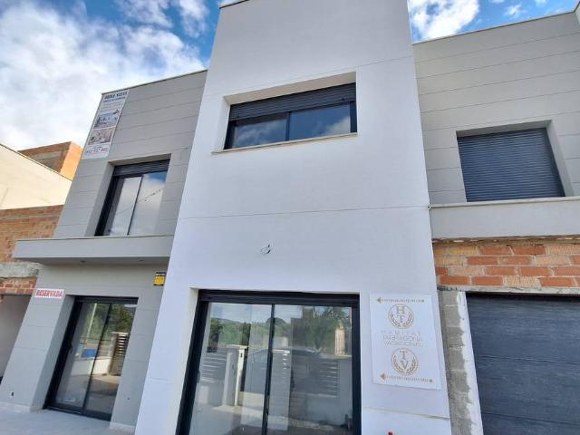 Villa en venta en Santa Oliva