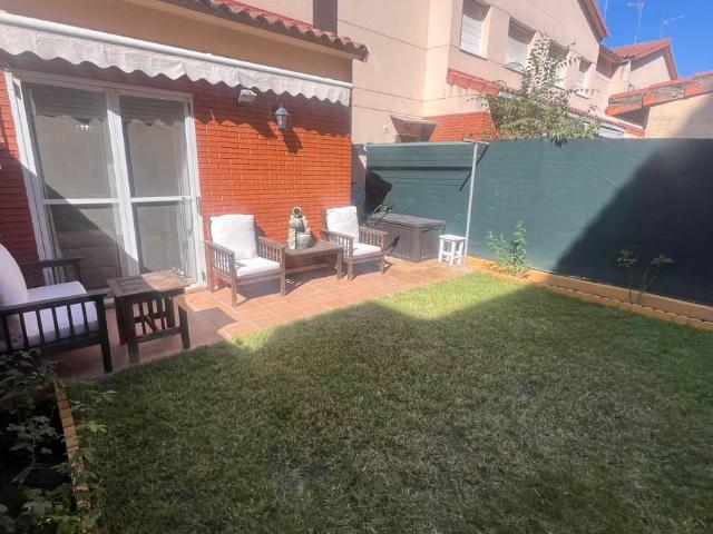 Chalet en venta en Santovenia De Pisuerga, Castilla y León