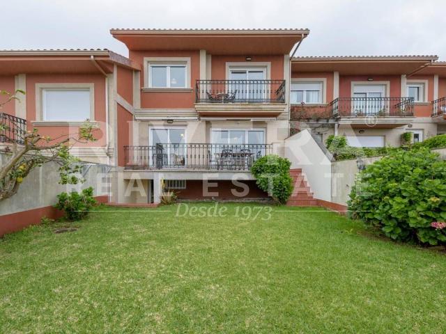 Villa en venta en Sanxenxo, A Florida
