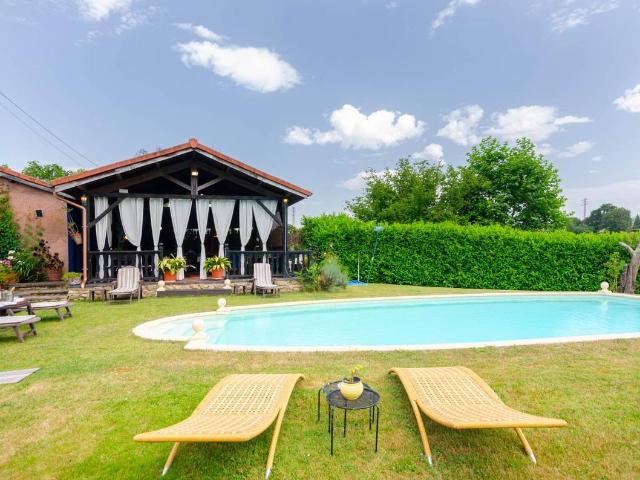 Villa en venta en Sariego