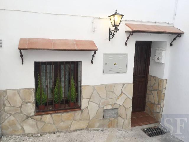 Chalet en venta en Sedella, Málaga