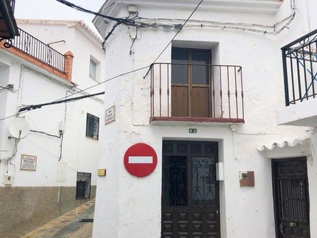 Villa en venta en Sedella