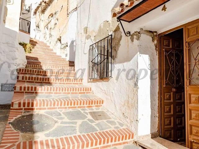 Villa en venta en Sedella