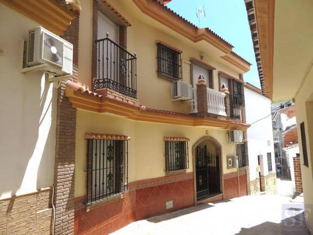 Villa en venta en Sedella
