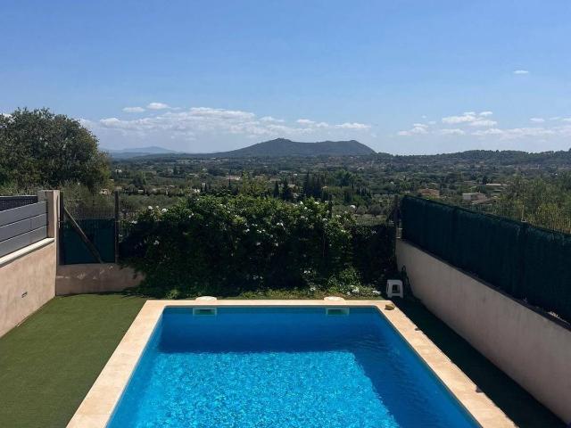 Villa en venta en Selva, Camarata