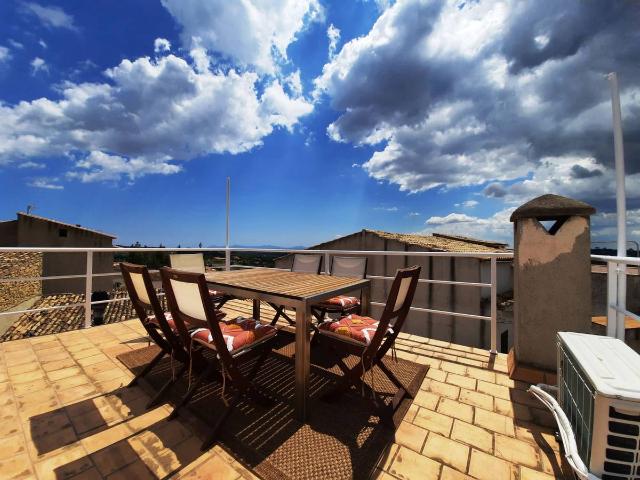 Villa en venta en Selva, Camarata