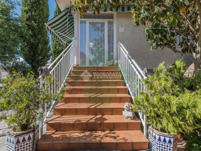 Chalet en venta en Serranillos Del Valle, Madrid