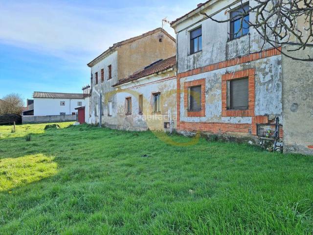Chalet en venta en Santolaya, Siero