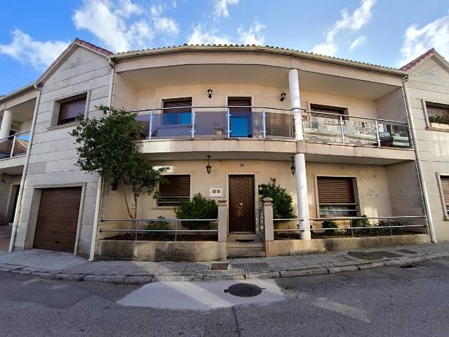 Chalet en venta en O Castro, Vilagarcía