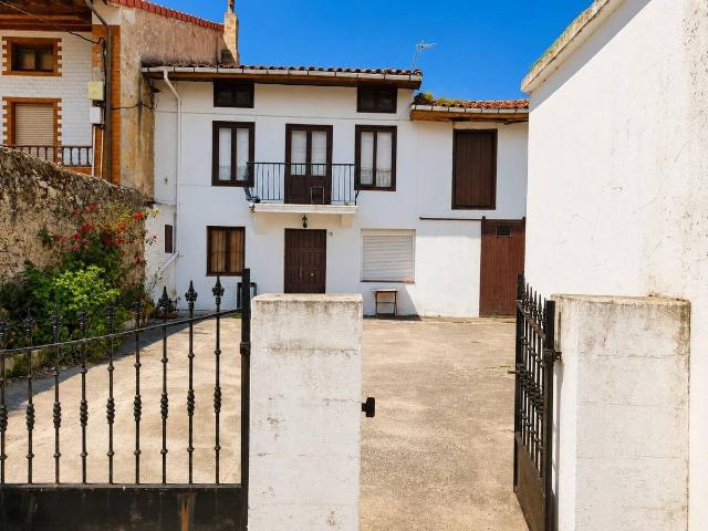 Chalet en venta en Bezana, Santa Cruz De Bezana