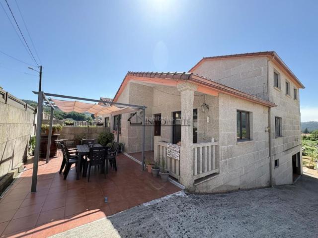 Chalet en venta en Soutomaior, Vigo