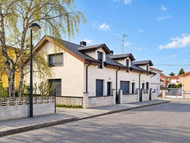 Chalet en venta en Sierrapando, Torrelavega