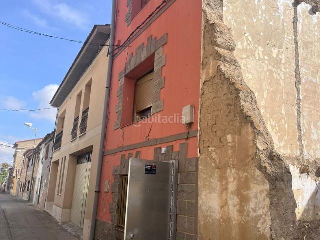 Chalet en venta en Tauste, Zaragoza