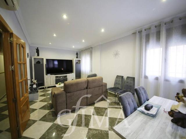 Chalet en venta en Tomelloso, Castilla-La Mancha