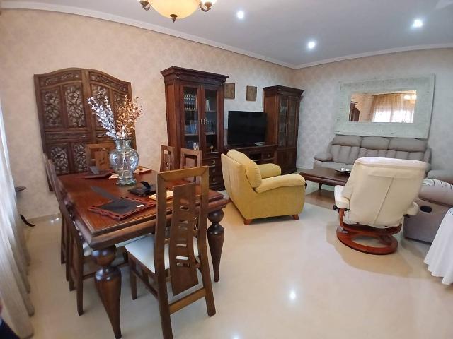 Chalet en venta en Tomelloso, Castilla-La Mancha