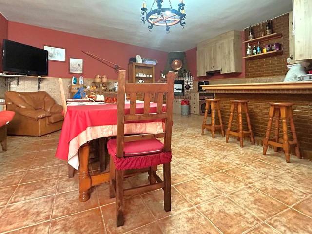 Chalet en venta en Tomelloso, Castilla-La Mancha