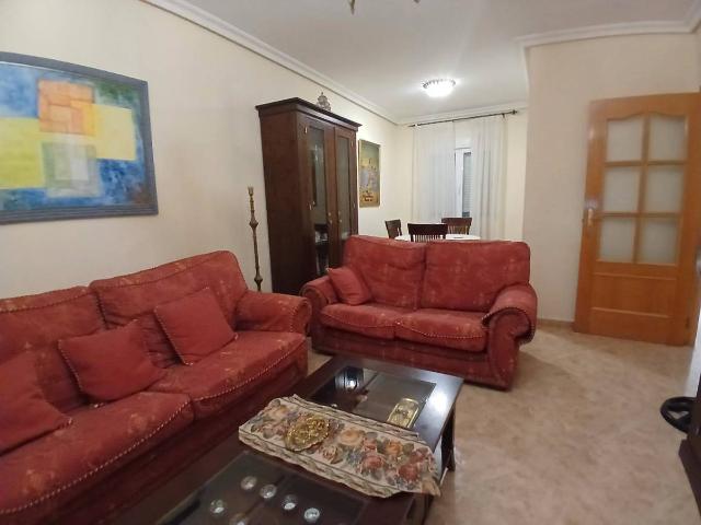Chalet en venta en Tomelloso, Castilla-La Mancha