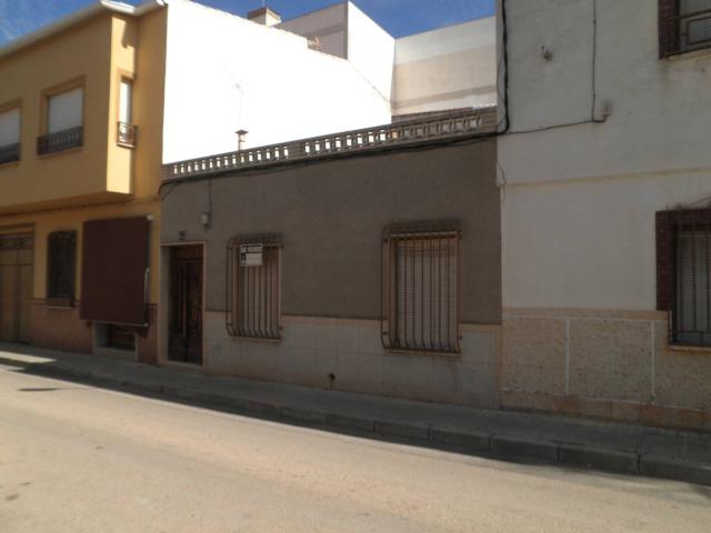 Chalet en venta en Tomelloso, Castilla-La Mancha
