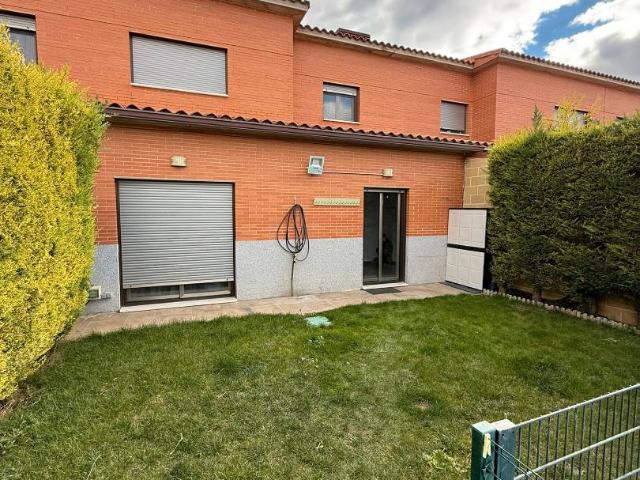 Chalet en venta en Tordesillas, Valladolid