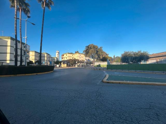 Villa en venta en Utrera, Barriada Los Salesianos
