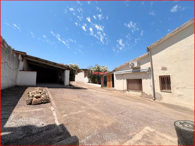 Villa en venta en La Torre De Esteban Hambrán