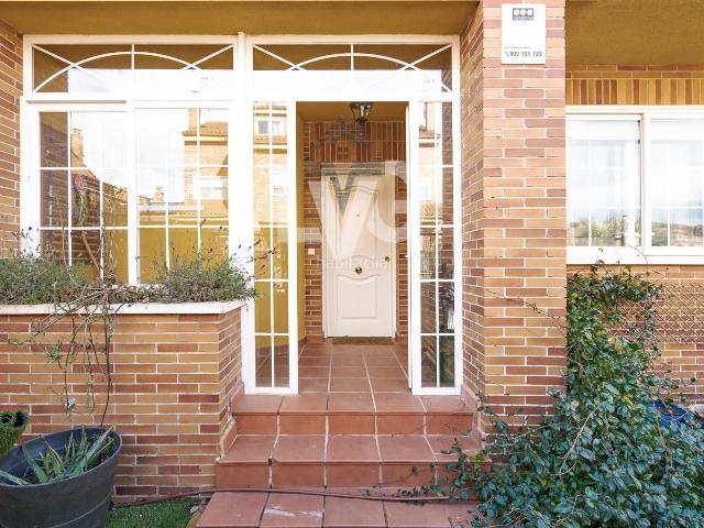 Chalet en venta en Torrelaguna, Madrid