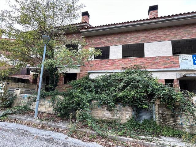 Villa en venta en Torrelles De Llobregat
