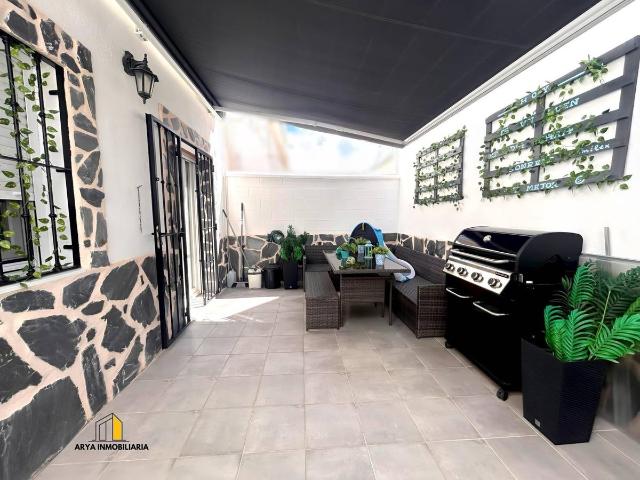 Chalet en venta en Torres De La Alameda, Madrid