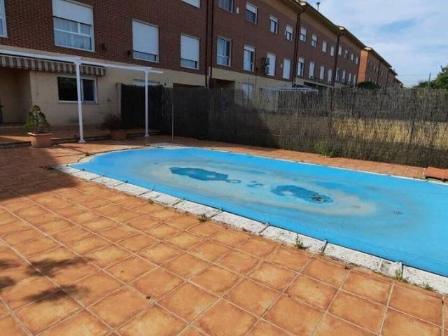 Villa en venta en Tórtola De Henares